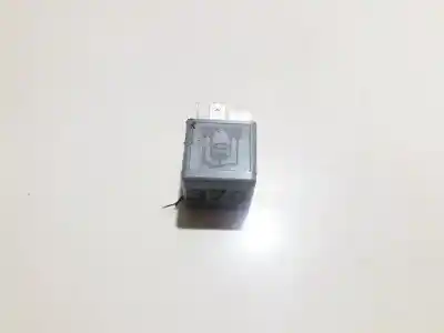 Pezzo di ricambio per auto di seconda mano  per AUDI A6 AVANT (4B5)  Riferimenti OEM IAM 8D0951253  V23134-J52-X300