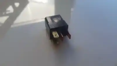 Second-hand car spare part relay for mazda 5 berl. (cr) 1.8 active oem iam references 502111217  