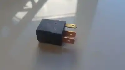 Second-hand car spare part relay for mazda 5 berl. (cr) 1.8 active oem iam references 502111218  