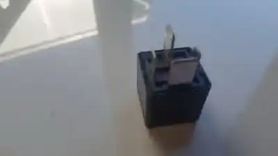 Second-hand car spare part relay for mazda 5 berl. (cr) 1.8 active oem iam references v23134j59x431  v23134-j59-x431