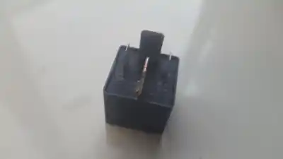 Pezzo di ricambio per auto di seconda mano relè per audi 80 (811/813) 1.8 riferimenti oem iam 7m0951253a  