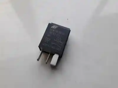 Pezzo di ricambio per auto di seconda mano Relè per AUDI A6, C6 2008.10 - 2011.08 FACELIFT 2.0 TDI 100KW 2005.06 - 2011.08 Riferimenti OEM IAM 95VW10K705EA  7M0951253C