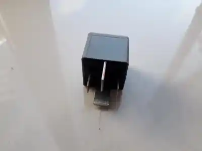 Peça sobressalente para automóvel em segunda mão  por AUDI A6, C6 2008.10 - 2011.08 FACELIFT  Referências OEM IAM 8D0951253  