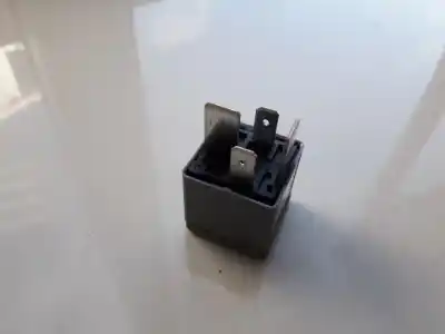 Second-hand car spare part relay for audi a6, c6 2008.10 - 2011.08 facelift 2.0 tdi 100kw 2005.06 - 2011.08 oem iam references 8d0951253  
