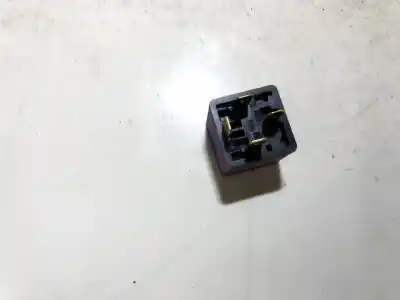 Second-hand car spare part relay for opel corsa c 1.2 16v cat (z 12 xe / lw4) oem iam references 0332019452  