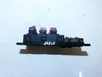 Pezzo di ricambio per auto di seconda mano  per VOLKSWAGEN PASSAT VARIANT (3B6)  Riferimenti OEM IAM 896083000  8L0941822A
