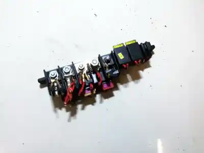 Second-hand car spare part fuse box unit for volkswagen passat variant (3b6) 1.9 tdi oem iam references 896083000  8l0941822a