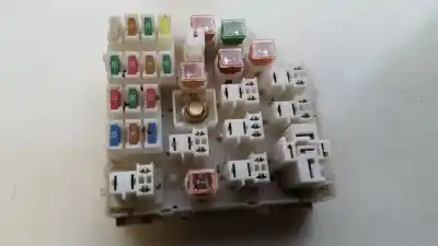 Peça sobressalente para automóvel em segunda mão caixa de fusíveis e relés por toyota rav 4 (a2) 2.0 d-4d 4wd referências oem iam 
