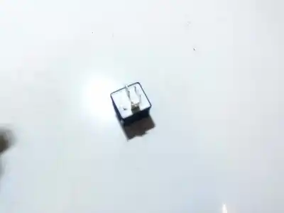 Pezzo di ricambio per auto di seconda mano relè per audi 100 avant (c4) 2.5 tdi riferimenti oem iam 8a0951253  899587