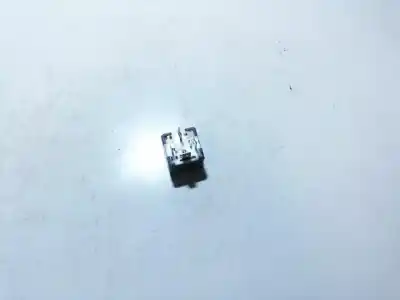 İkinci el araba yedek parçası  için AUDI 100 AVANT (C4)  OEM IAM referansları 443951253K  30858687, 899512