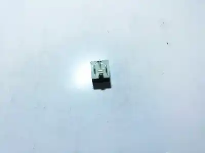 İkinci el araba yedek parçası  için AUDI 100 AVANT (C4)  OEM IAM referansları 431951253H  