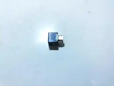 Pezzo di ricambio per auto di seconda mano relè per audi 100 avant (c4) 2.5 tdi riferimenti oem iam 443951253k
