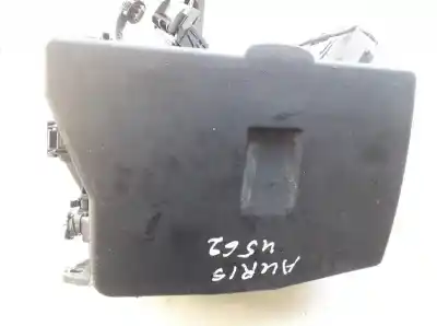 Автозапчастина б/у  для TOYOTA AURIS, I E15 2006.10 - 2012.10  Посилання на OEM IAM 7233R0A1  