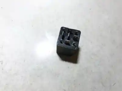 Second-hand car spare part relay for audi a4 avant (b5) 1.9 tdi oem iam references 8d0959257  05071100