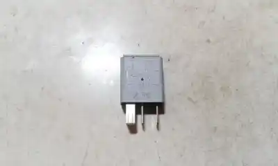 Second-hand car spare part relay for opel astra h caravan 1.9 cdti oem iam references 13100504  