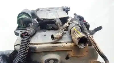 Peça sobressalente para automóvel em segunda mão caixa de fusíveis e relés por opel vectra b caravan 2.0 dti referências oem iam 90569751