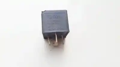 Pezzo di ricambio per auto di seconda mano  per AUDI A5 CABRIOLET (8F7)  Riferimenti OEM IAM 8K0951253  V23136-B6-X72