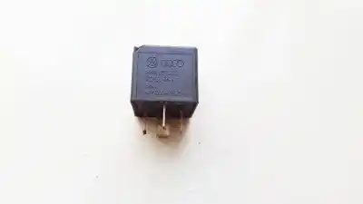 Pezzo di ricambio per auto di seconda mano  per AUDI A5 CABRIOLET (8F7)  Riferimenti OEM IAM 8K0951253  V23136-B6-X72