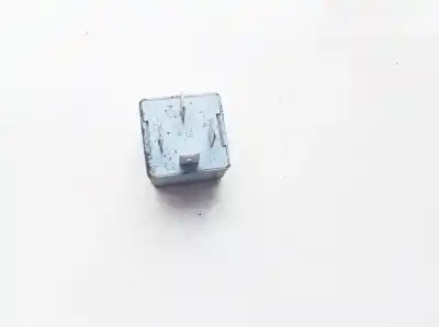 Pezzo di ricambio per auto di seconda mano relè per audi a3 (8l) 1.9 tdi ambition riferimenti oem iam 141951253b  20240072