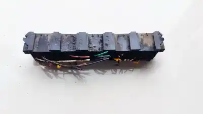 Pezzo di ricambio per auto di seconda mano SCATOLA RELÈ/FUSIBILI per RENAULT KANGOO, 1997.09 - 2003.04  Riferimenti OEM IAM 7703297572  