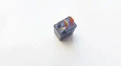 Second-hand car spare part relay for mitsubishi colt cz3 berl. 5 (z30a) 1.1 inform (d) oem iam references mb953382  v23075-e1001-x1