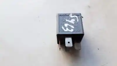 Pezzo di ricambio per auto di seconda mano  per VOLKSWAGEN PASSAT VARIANT (3B6)  Riferimenti OEM IAM 8D0951253A  V23134-B52-X301