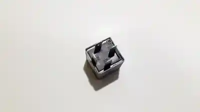 Peça sobressalente para automóvel em segunda mão relé para automóvel por audi a6 avant (4b5) 2.5 tdi referências oem iam 8d0951253a  v23134-b52-x301
