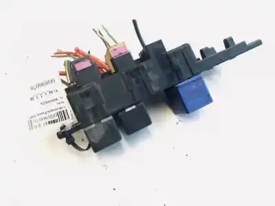 Second-hand car spare part fuse box unit for volkswagen passat variant (3b5) 1.9 tdi oem iam references 8l0941822a  
