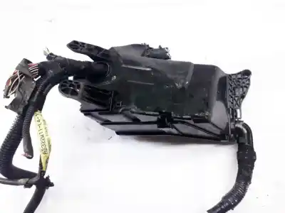 Second-hand car spare part fuse box unit for lexus is, ii 2005.10 - 2013.03 2.2d 130kw 2005.10 - 2013.03 oem iam references dz0004420  ab322w11