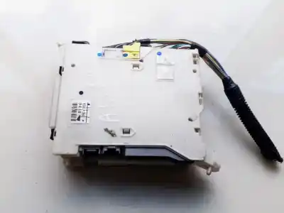 Second-hand car spare part fuse box unit for lexus is, ii 2005.10 - 2013.03 2.2d 130kw 2005.10 - 2013.03 oem iam references 8273053050  82730-53050, 7105-0227