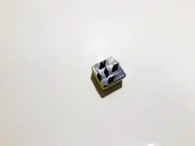 Second-hand car spare part relay for renault megane i scenic (ja0) 1.9 dti diesel cat oem iam references 7700844253  12v40a03532