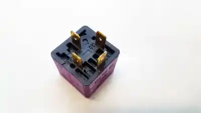 Second-hand car spare part relay for opel corsa c 1.2 16v cat (z 12 xep / lb4) oem iam references 90464759  