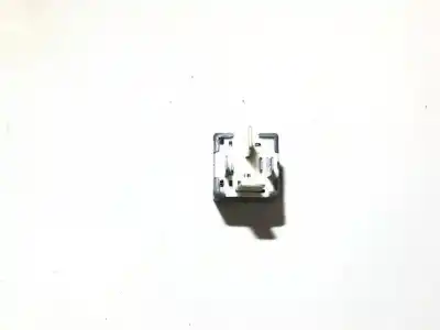Second-hand car spare part relay for audi a4 avant (b5) 1.9 tdi oem iam references 8d0951253  899312000