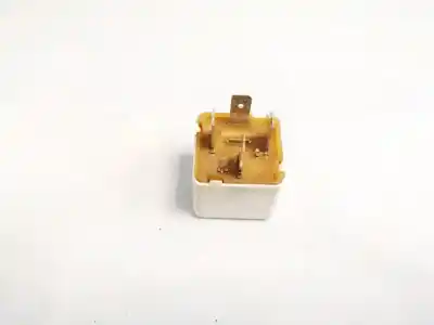 Second-hand car spare part relay for opel vectra c caravan 1.9 16v cdti cat (z 19 dth / lrd) oem iam references 24438885  