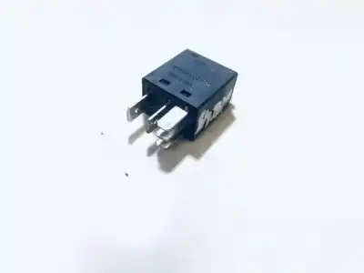 Second-hand car spare part relay for audi a3 (8p) 2.0 tdi s line (103kw) oem iam references 8z0951253  v23074