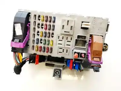 Peça sobressalente para automóvel em segunda mão caixa de fusíveis e relés por fiat idea (135) 1.3 16v jtd 16v dynamic plus (10.2005->) referências oem iam 51754985