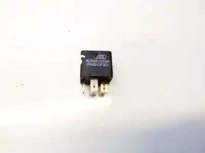 Pezzo di ricambio per auto di seconda mano  per AUDI A6 AVANT (4F5)  Riferimenti OEM IAM 8D0951253A  
