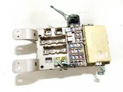 Second-hand car spare part fuse box unit for toyota corolla (e11) 2.0 d-4d linea sol oem iam references 8264113040  82641-13040, 2323000231