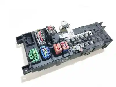 Second-hand car spare part fuse box unit for volvo xc90 2.4 d momentum geartronic (7 sitze) oem iam references 518828108  30728008