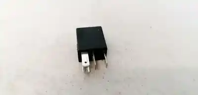 Second-hand car spare part relay for opel zafira a 2.0 16v di oem iam references 90229206