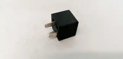 Second-hand car spare part relay for opel zafira a 2.0 16v di oem iam references 90464760