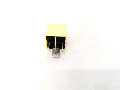 Second-hand car spare part relay for opel vectra c (z02) 2.2 dti 16v (f69) oem iam references 90226846  v23134-j52-x369