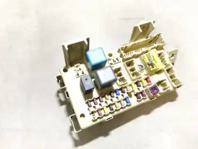 Peça sobressalente para automóvel em segunda mão caixa de fusíveis e relés por toyota avensis wagon (t25) 2.0 d-4d executive referências oem iam 82641ca010