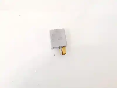 Second-hand car spare part relay for toyota corolla (e11) 2.0 d-4d linea sol oem iam references 0332011001