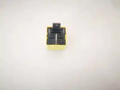 Second-hand car spare part relay for opel vectra c (z02) 2.2 dti 16v (f69) oem iam references 90226846  v23134-j52-x369