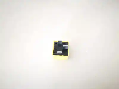 Second-hand car spare part relay for opel vectra c (z02) 2.2 dti 16v (f69) oem iam references 90226846  v23134-j52-x369