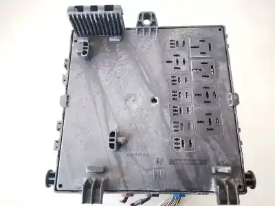 Second-hand car spare part fuse box unit for opel vectra c (z02) 2.2 dti 16v (f69) oem iam references 13125486