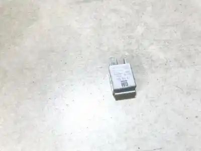 Pezzo di ricambio per auto di seconda mano relè per opel meriva 1.6 16v riferimenti oem iam 13100504  0332201100