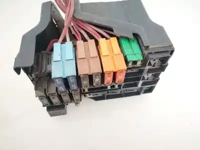 İkinci el araba yedek parçası RÖLE/SIGORTA KUTUSU için RENAULT LAGUNA II (BG0)  OEM IAM referansları 8200003095  