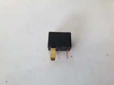 Peça sobressalente para automóvel em segunda mão relé para automóvel por toyota avensis wagon (t25) 2.0 d-4d executive referências oem iam 9098702024